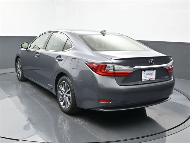 Used 2016 Lexus ES 300h image 3