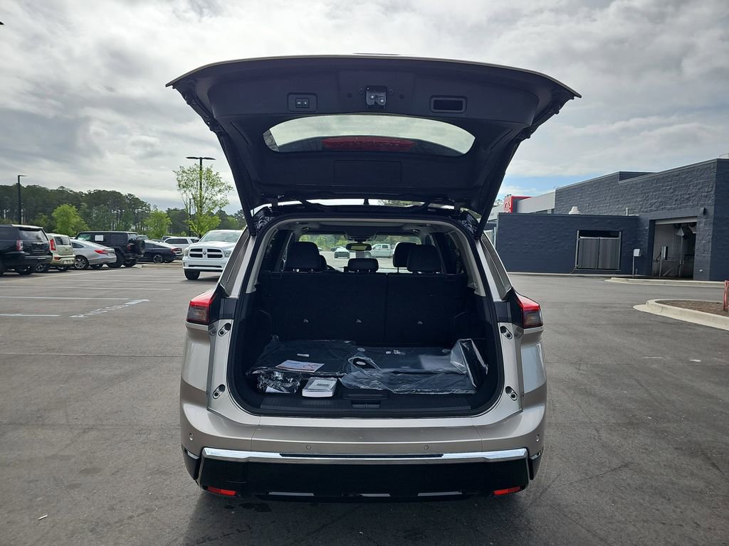 New 2026 Nissan Rogue Platinum w/ Platinum Premium Package AWD/4WD image 16