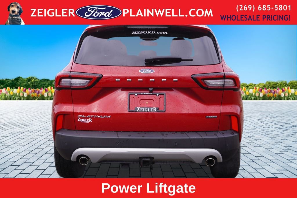 Used 2024 Ford Escape Platinum w/ Class II Trailer Tow Package image 7