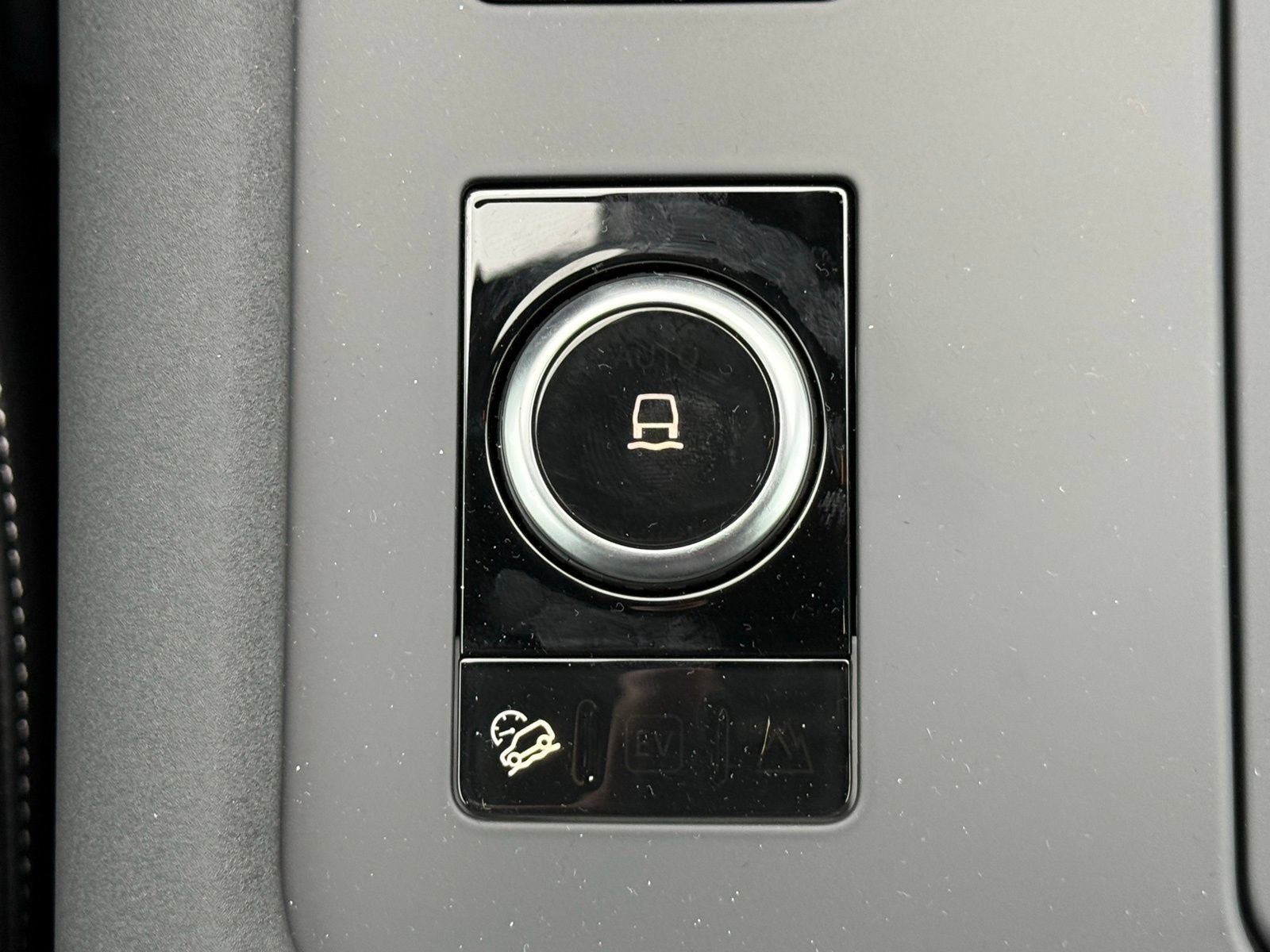 New 2026 Land Rover Discovery S AWD/4WD image 32