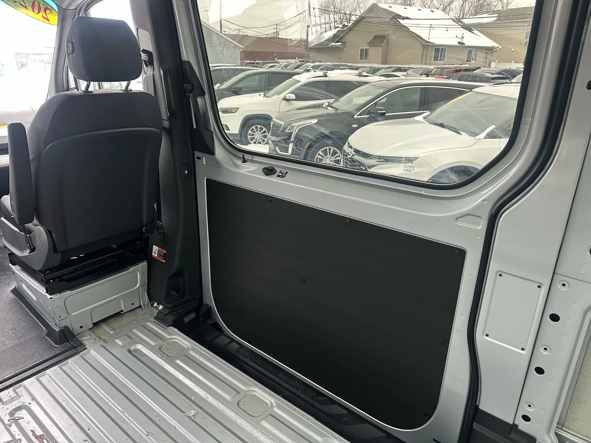 Used 2023 Mercedes-Benz Sprinter 3500 w/ Parking Package image 33