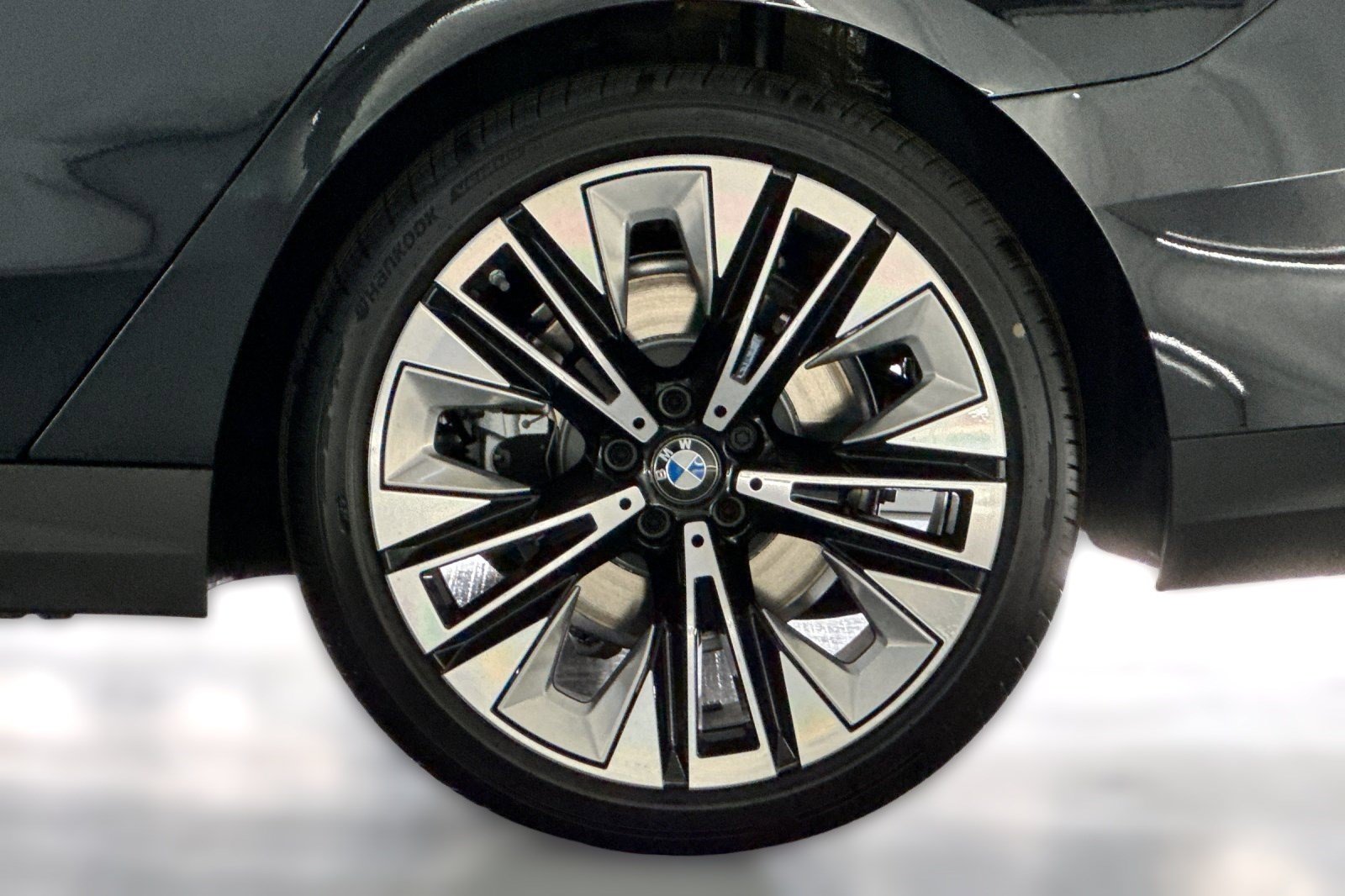 Used 2026 BMW 530i RWD image 11