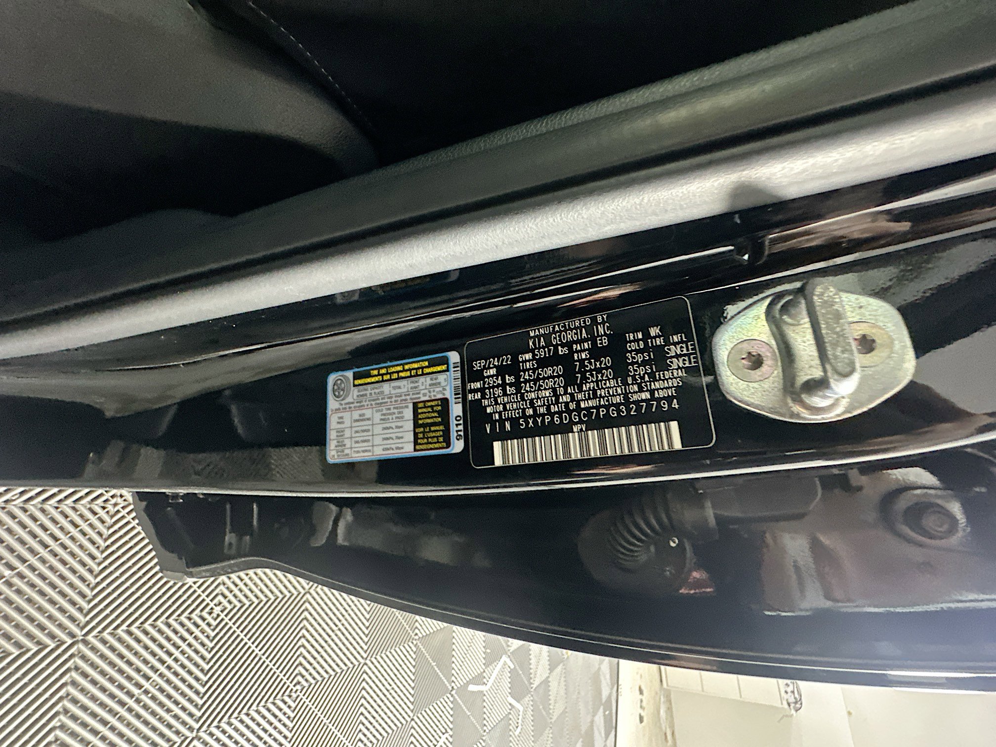 Used 2023 Kia Telluride S image 12