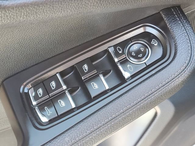 Used 2022 Porsche Macan Base image 19