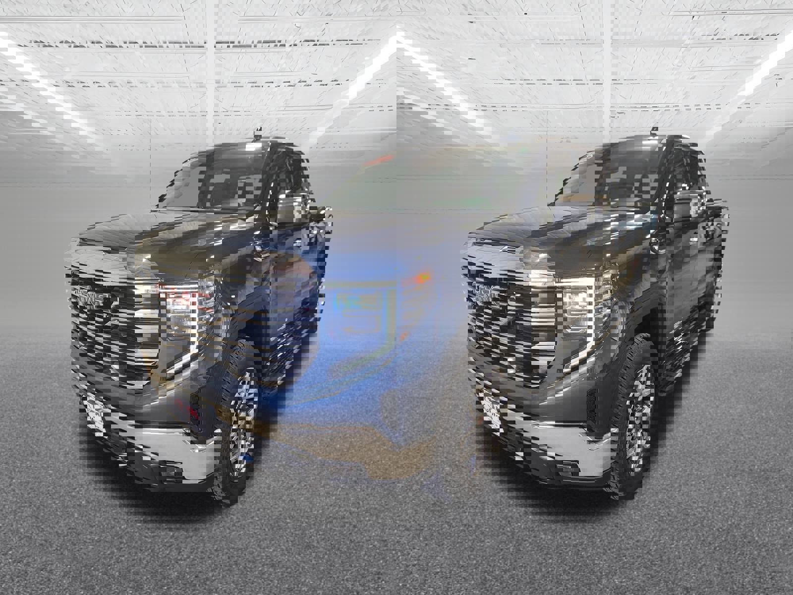 Used 2023 GMC Sierra 1500 SLT w/ SLT Premium Package image 2