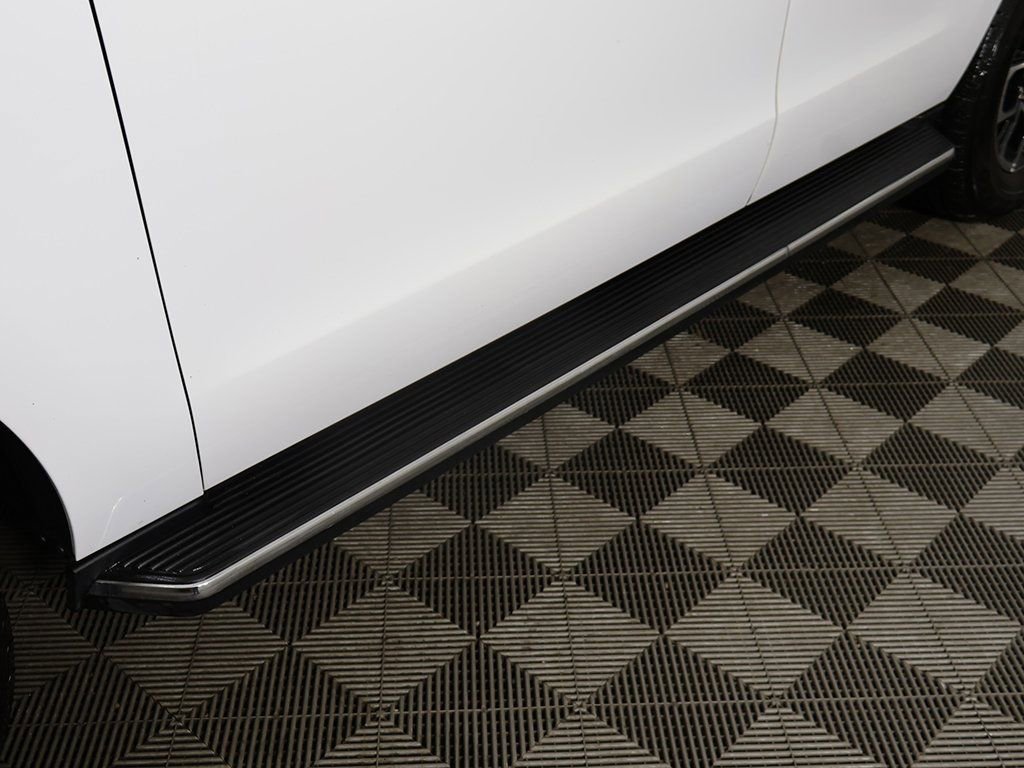 Used 2023 Ford Expedition XLT image 20