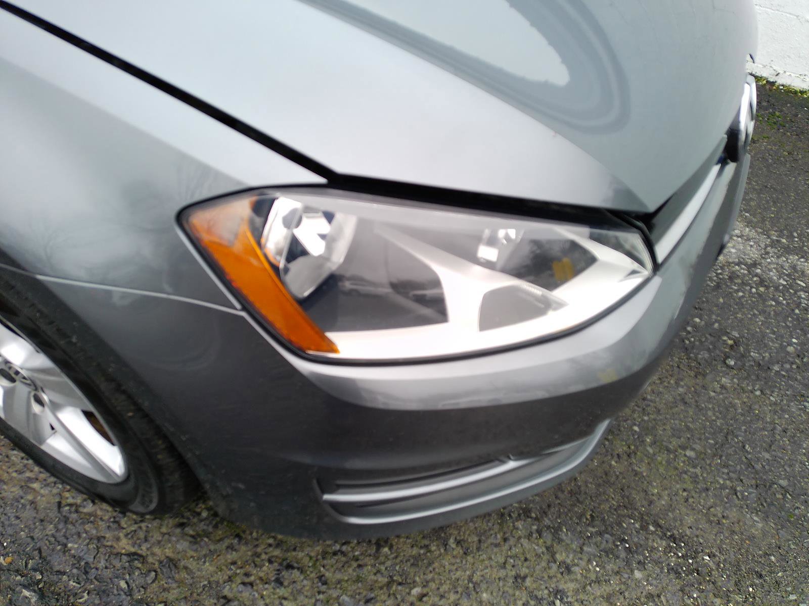 Used 2015 Volkswagen Golf TDI S image 47