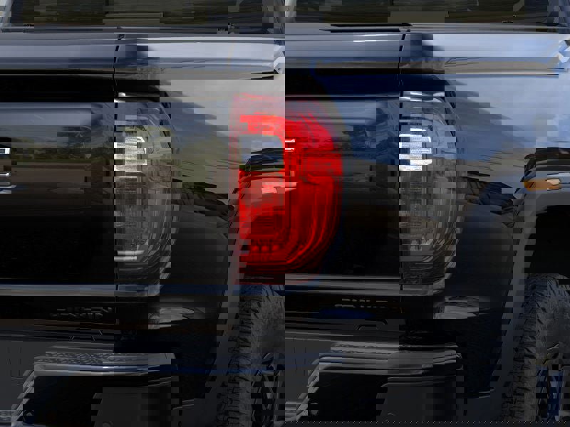 New 2026 GMC Canyon Denali w/ LPO, Denali Black Edition AWD/4WD image 35