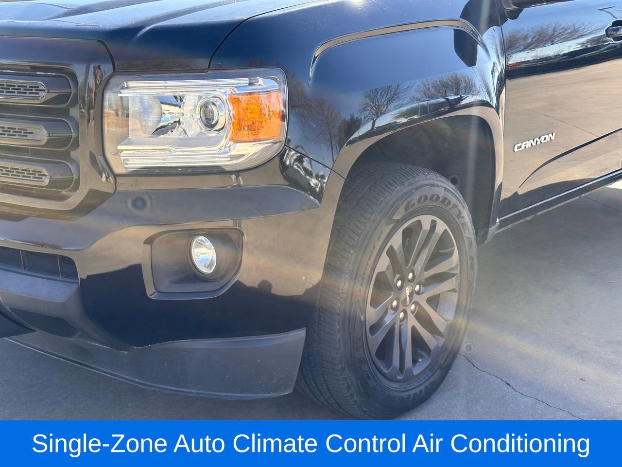 Used 2019 GMC Canyon SLE w/ Elevation Edition image 6