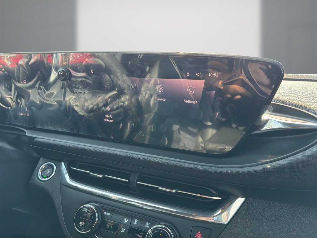 Used 2025 Buick Envista Preferred FWD image 17