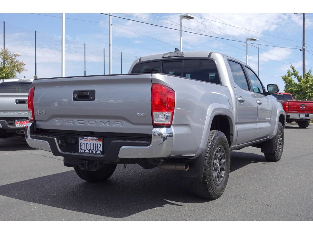 Used 2017 Toyota Tacoma SR5 w/ Tow Package AWD/4WD image 3