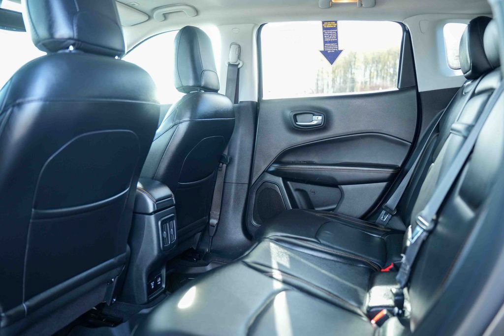 Used 2018 Jeep Compass Limited w/ Navigation Group AWD/4WD image 25