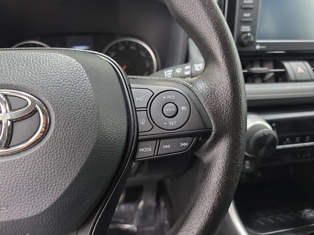 Used 2020 Toyota RAV4 LE w/ All Weather Liner Package AWD/4WD image 18