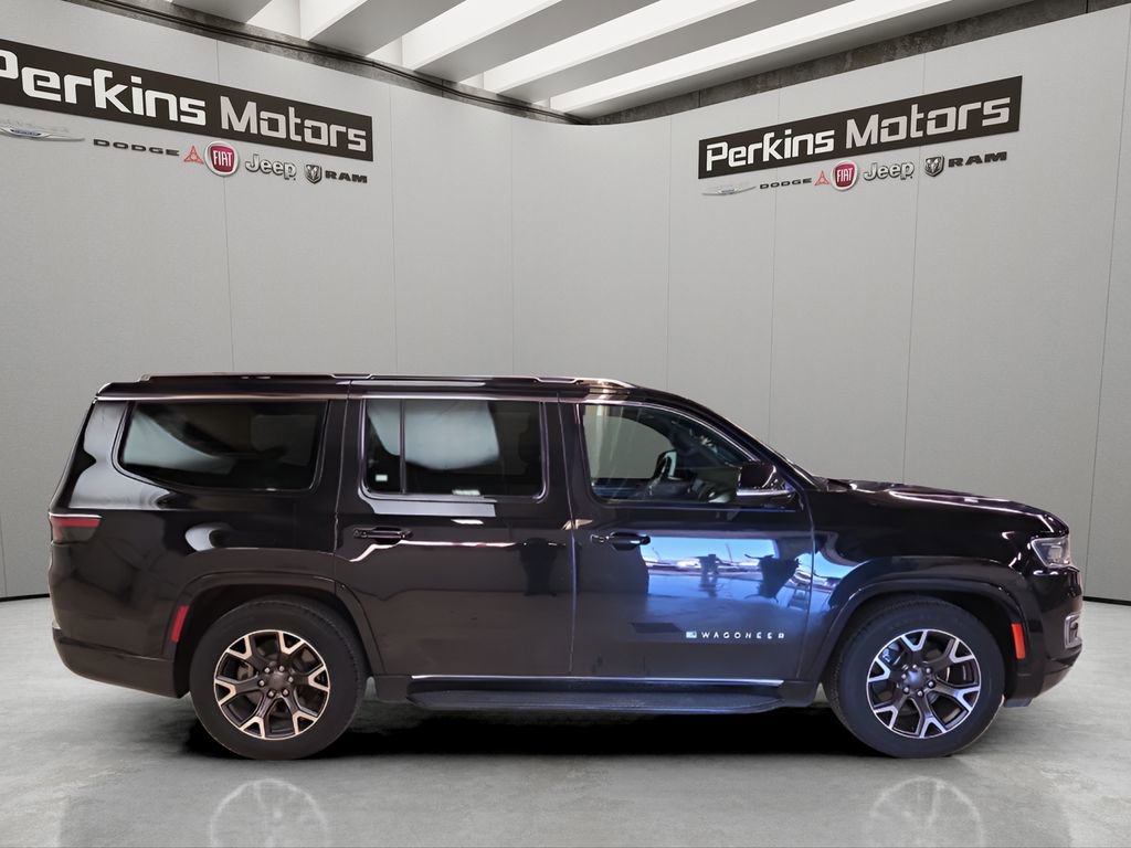 Used 2023 Jeep Wagoneer Series III w/ Preferred Equipment Group image 6