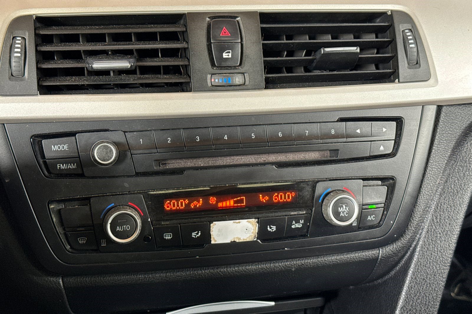 Used 2013 BMW 320i Sedan image 25