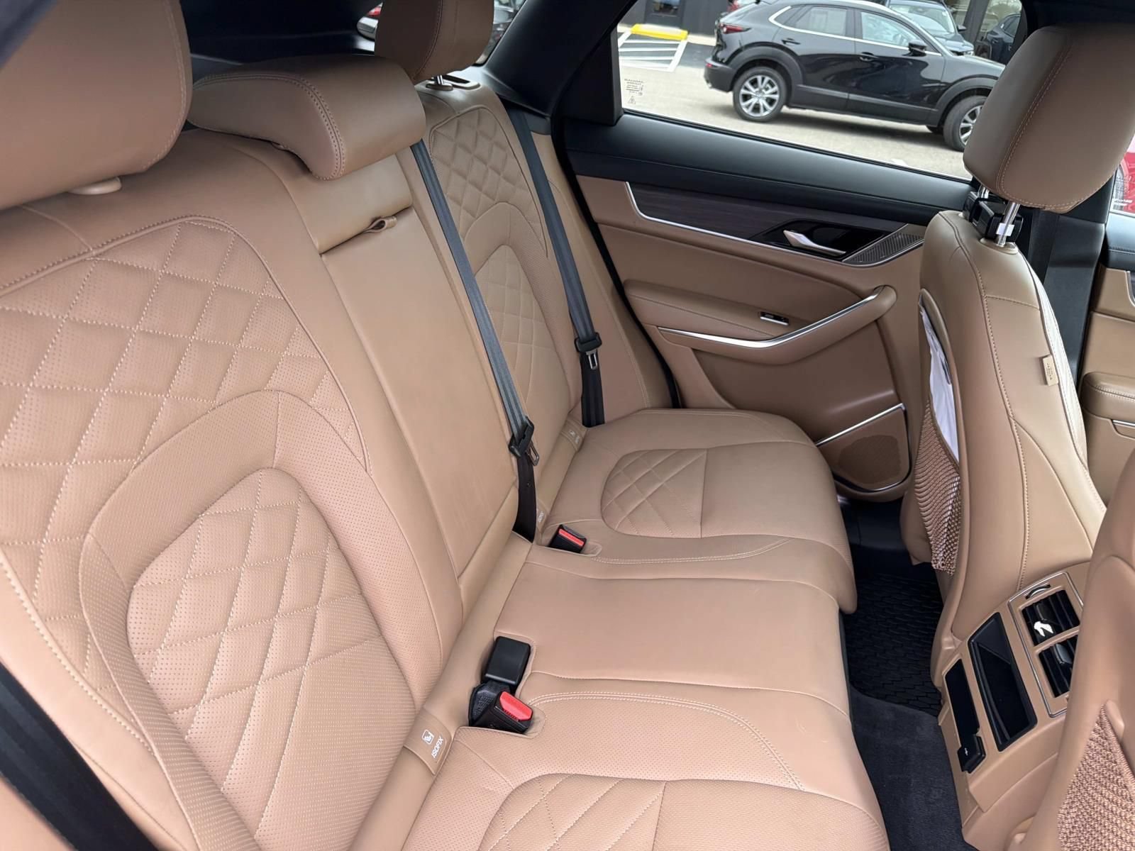 Used 2023 Jaguar F-PACE S AWD/4WD image 9
