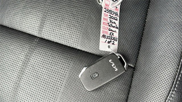 Used 2022 Kia Telluride EX w/ EX Premium Package image 31