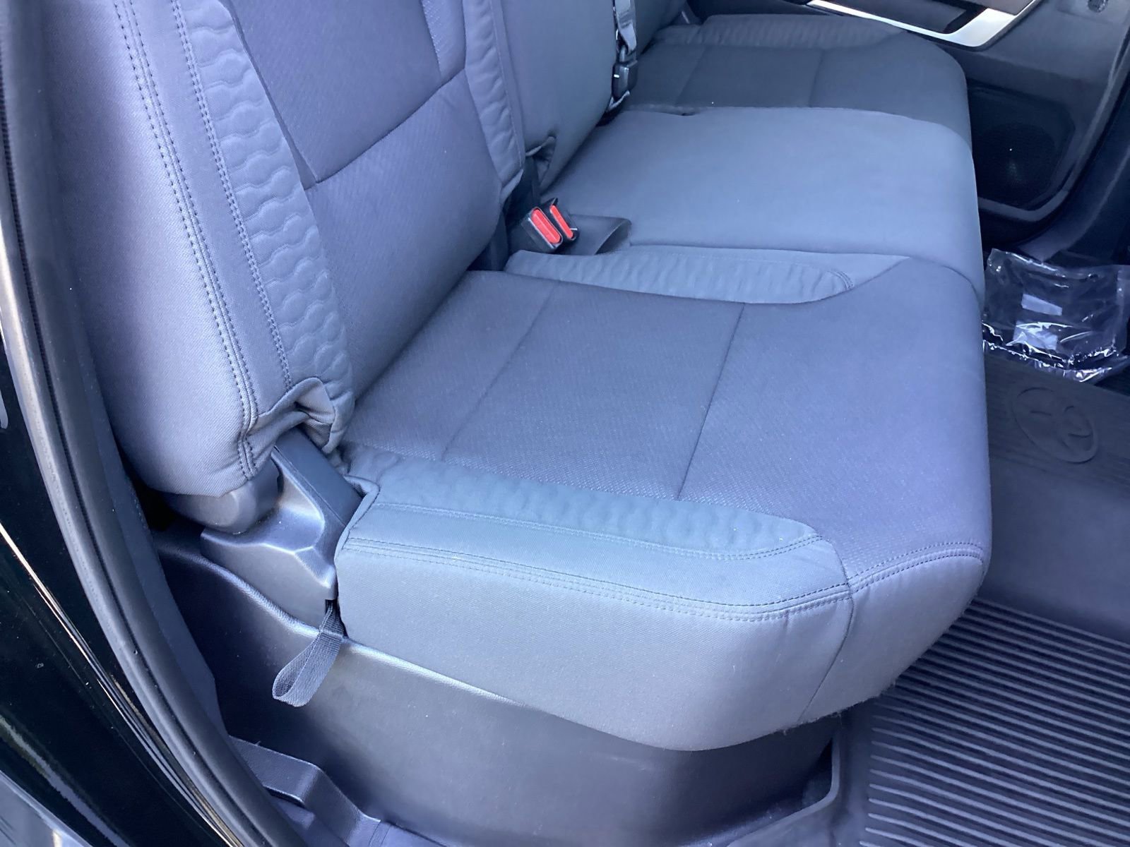 Used 2022 Toyota Tundra SR5 w/ Convenience Package image 23