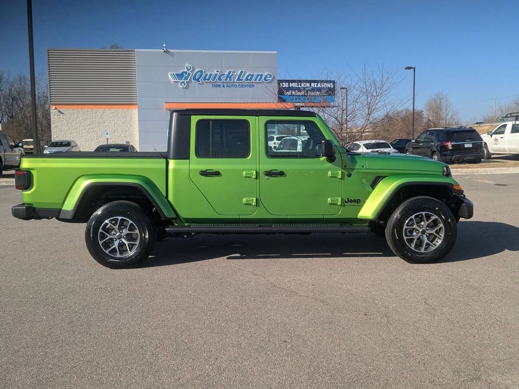 New 2026 Jeep Gladiator Sport AWD/4WD image 6