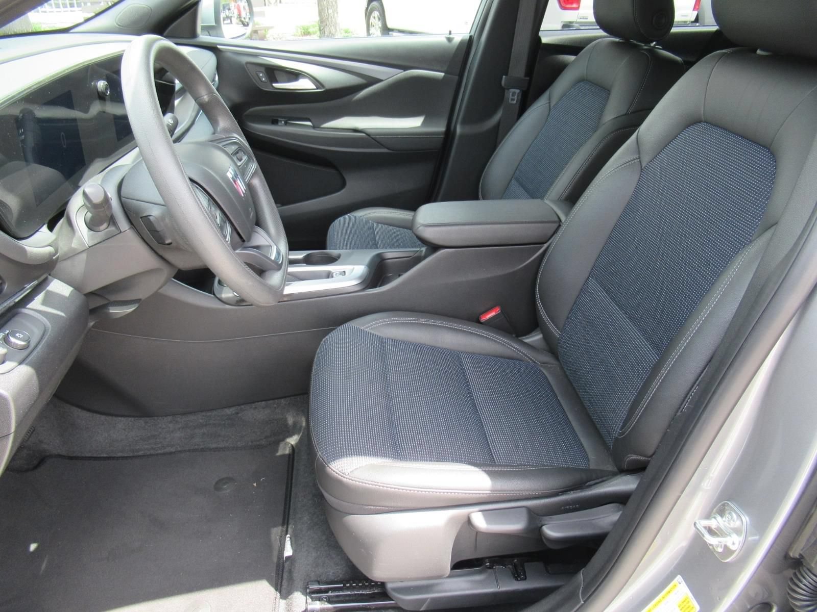 Used 2026 Buick Envista Preferred FWD image 16