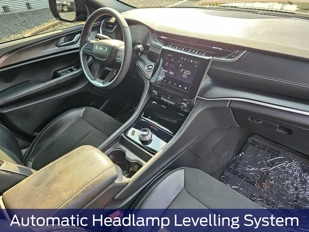 Used 2025 Jeep Grand Cherokee Altitude image 18