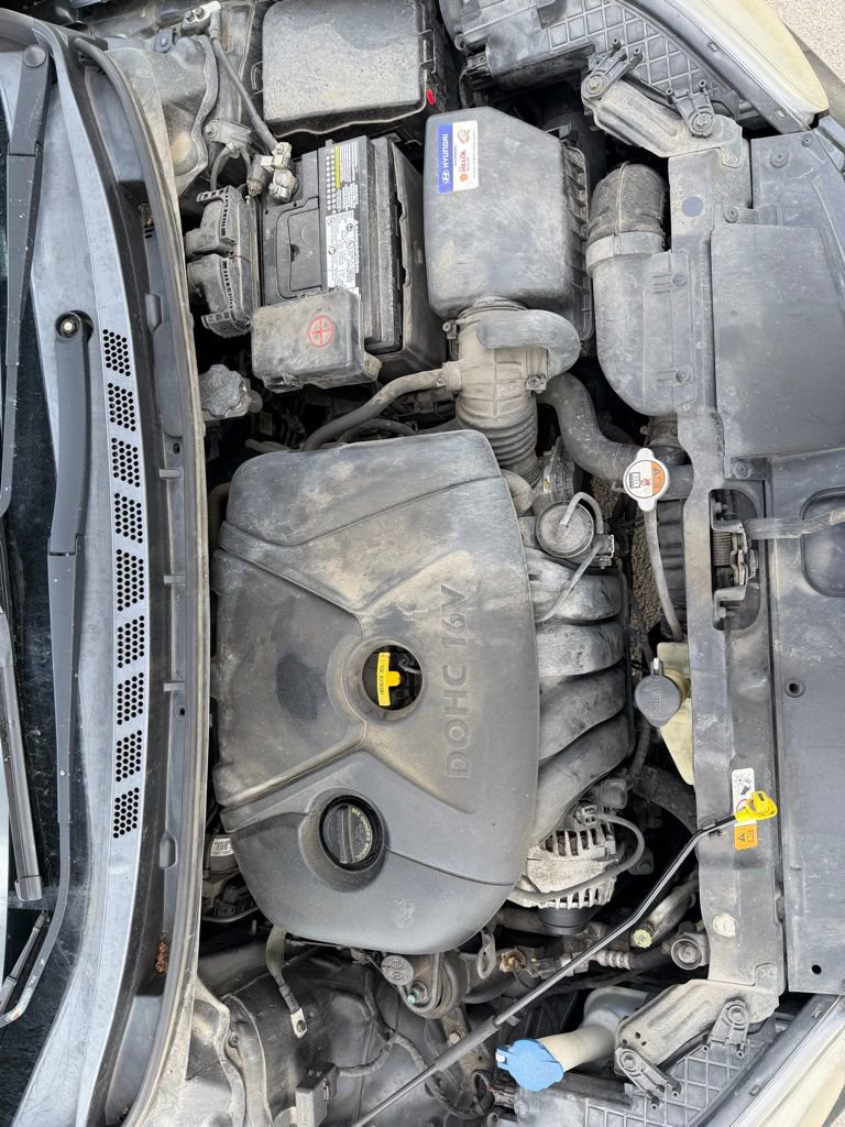 Used 2013 Hyundai Elantra Limited FWD image 10