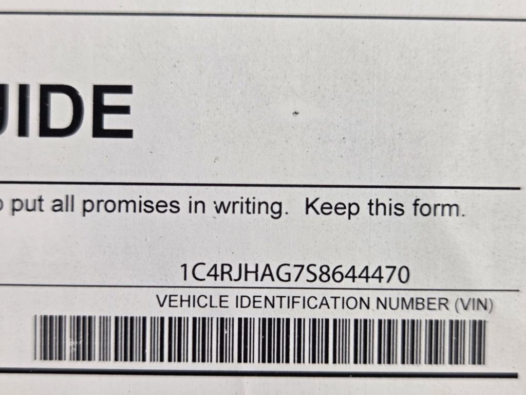 Certified 2025 Jeep Grand Cherokee Altitude image 33