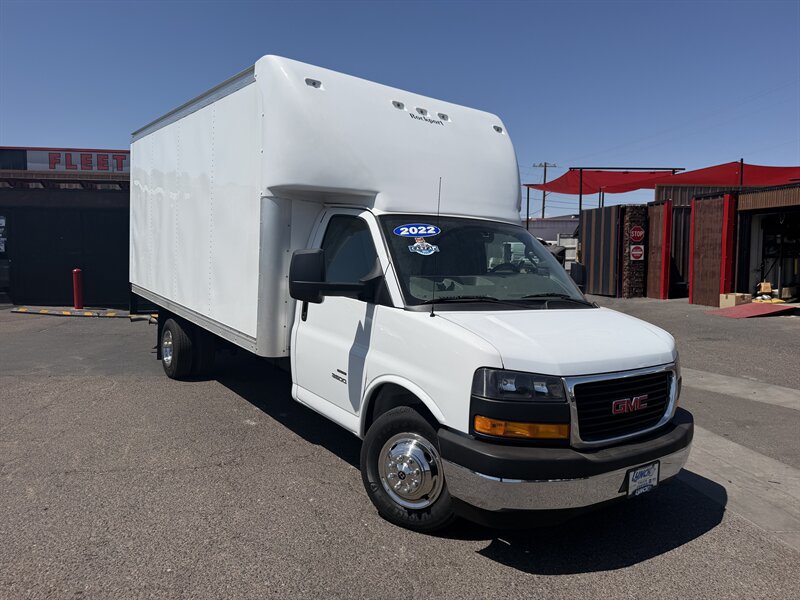 Used 2022 GMC Savana 3500 Extended w/ Power Convenience Package RWD image 1