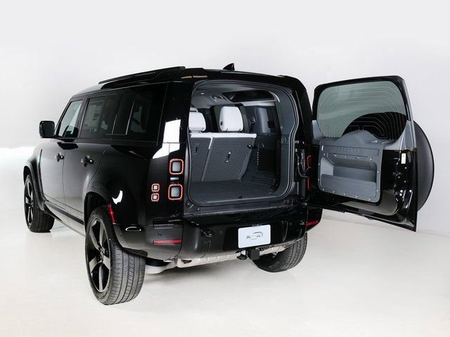 New 2026 Land Rover Defender 110 X-Dynamic SE AWD/4WD image 30