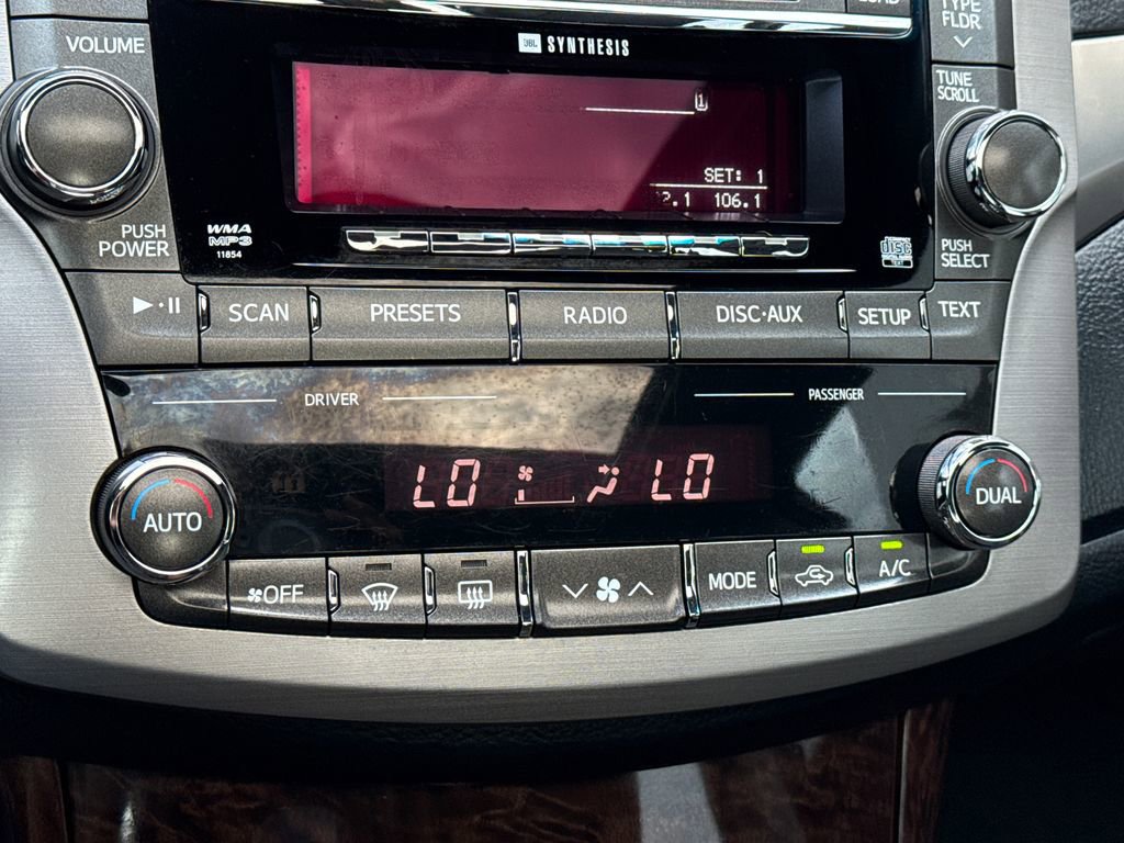 Used 2011 Toyota Avalon image 23