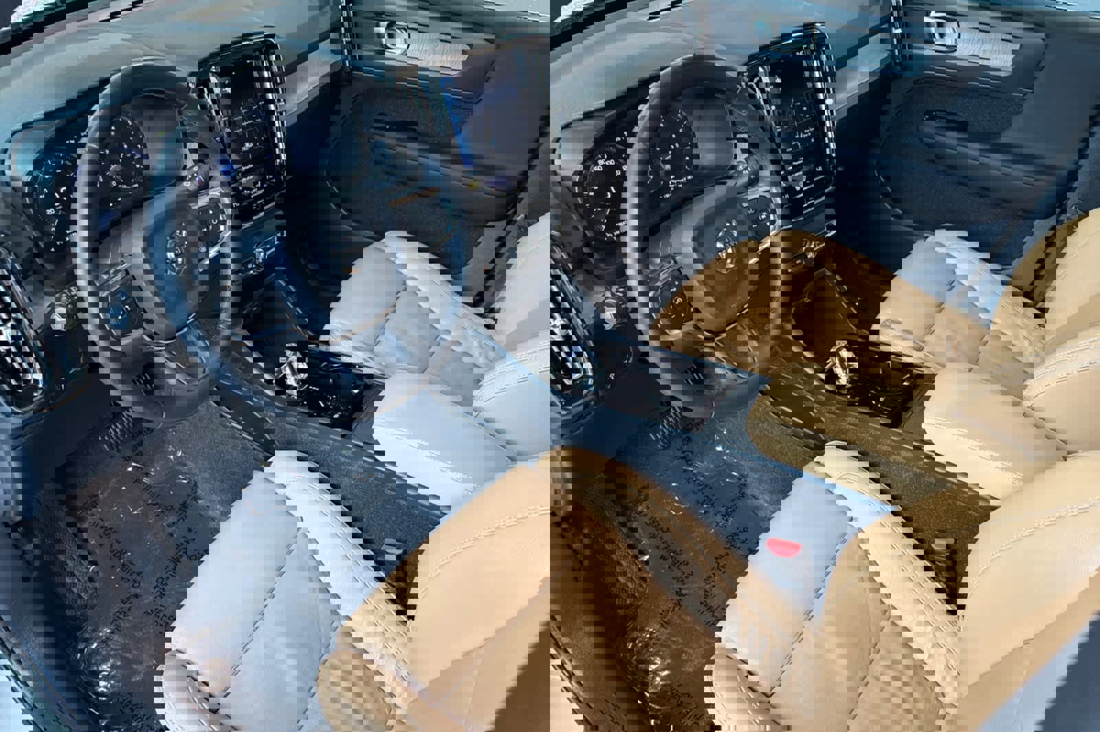 Used 2022 Volvo XC40 T5 Inscription w/ Climate Package image 13