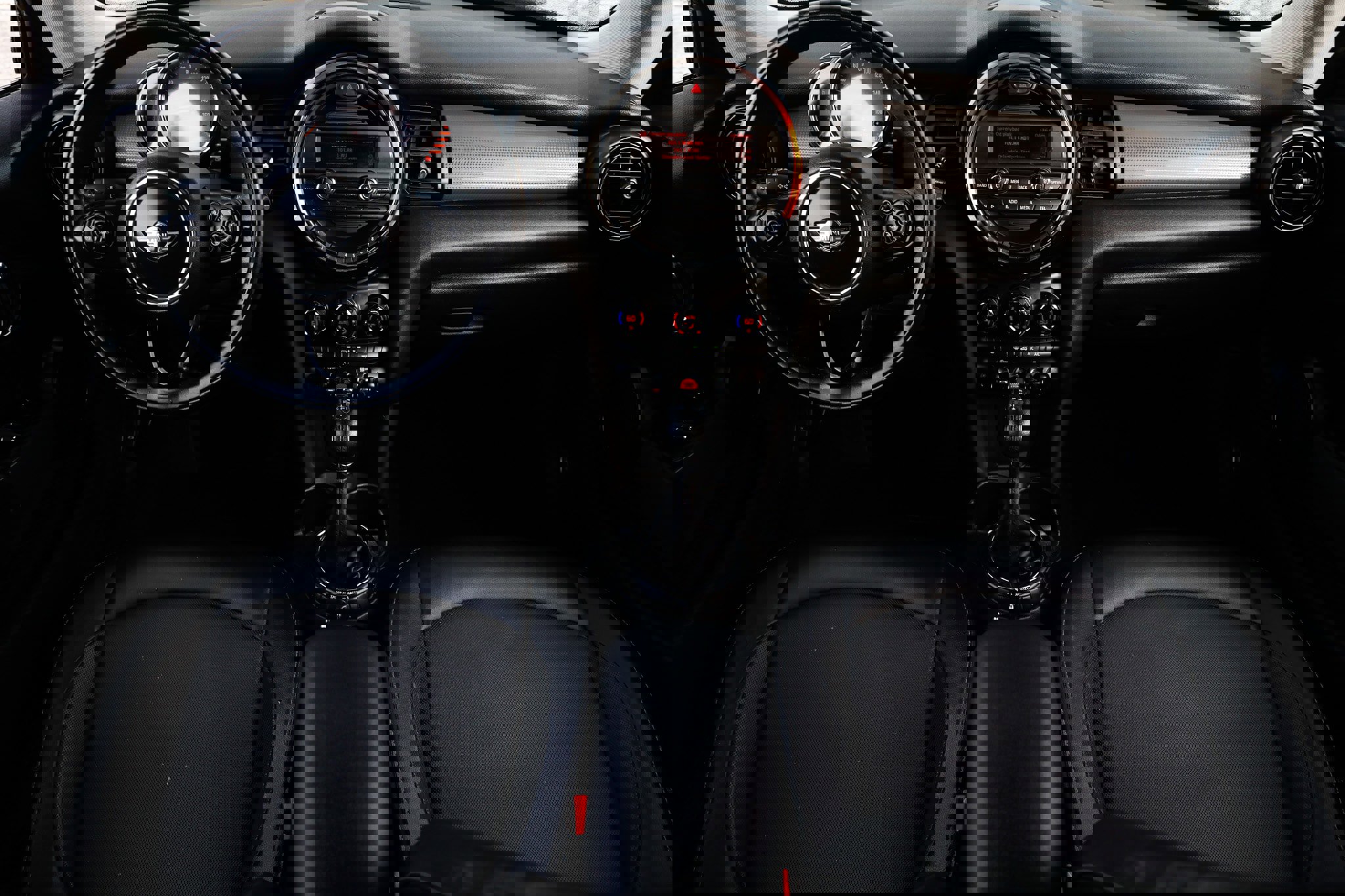 Used 2015 MINI Cooper 2-Door Hardtop image 26