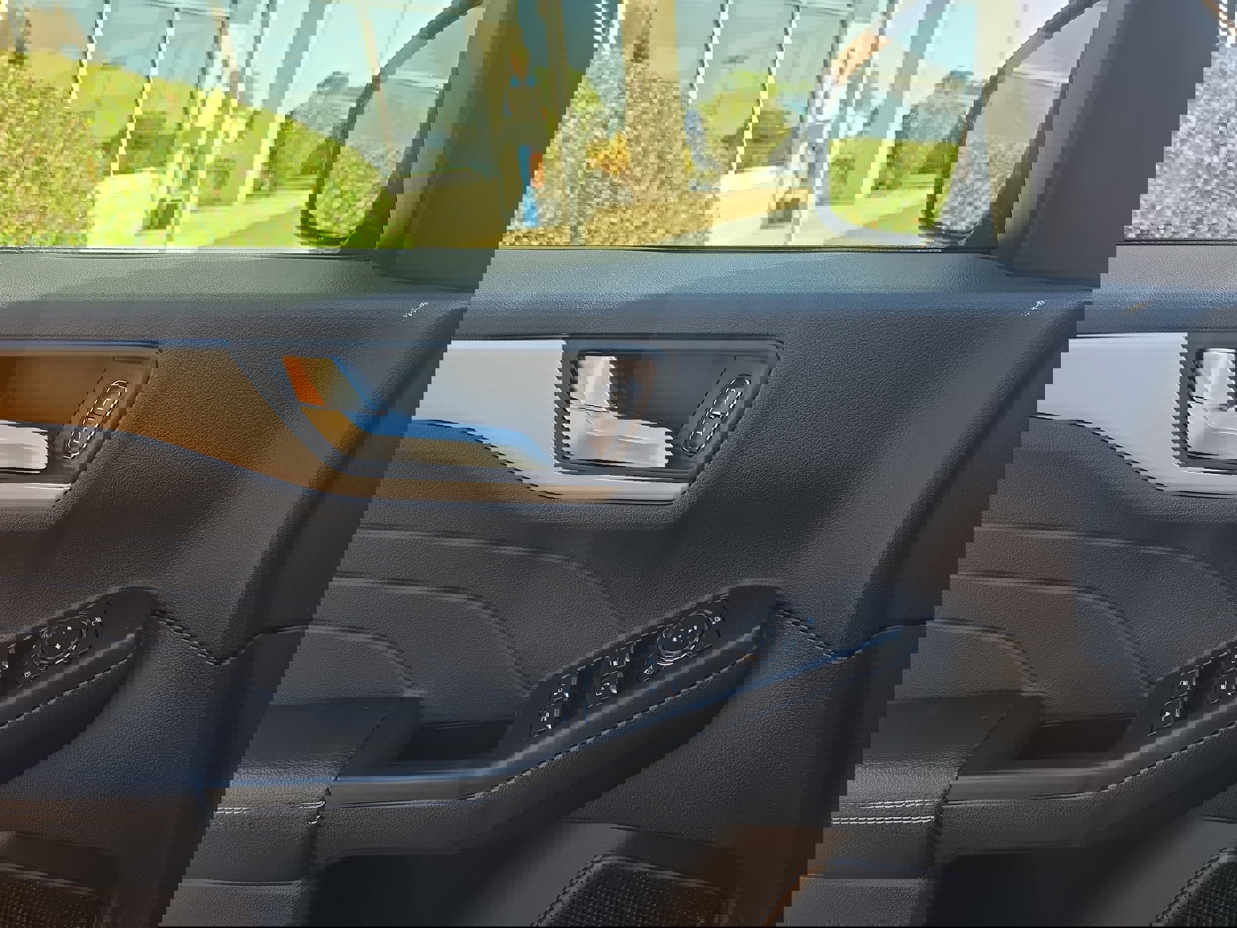 Used 2022 Ford Escape SEL AWD/4WD image 15