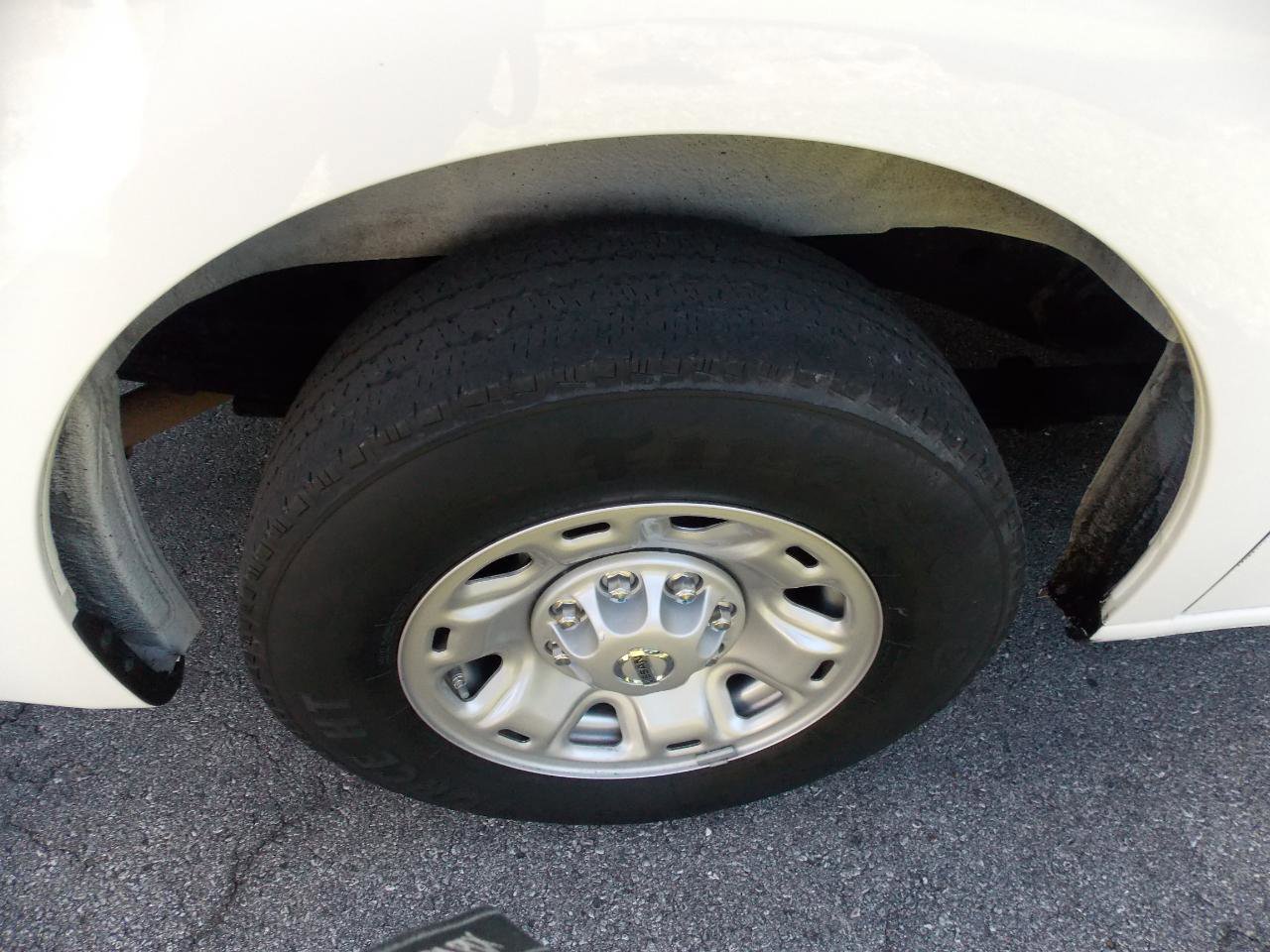 Used 2021 Nissan NV 2500 SV RWD image 17