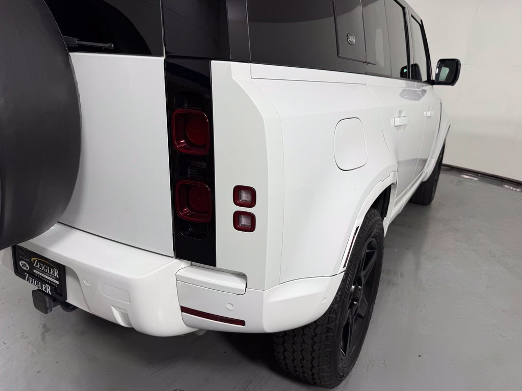 Used 2020 Land Rover Defender 110 S AWD/4WD image 6