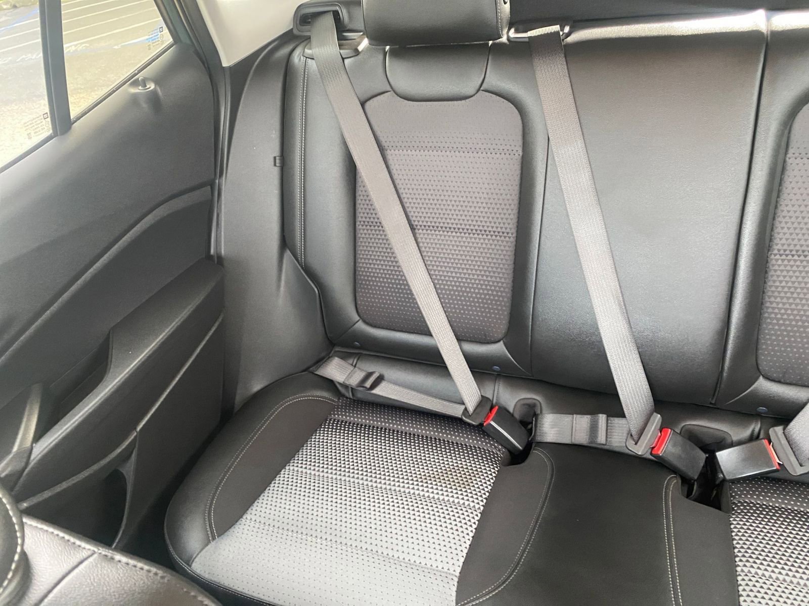 Used 2025 Chevrolet Trax LT w/ LT Convenience Package image 40