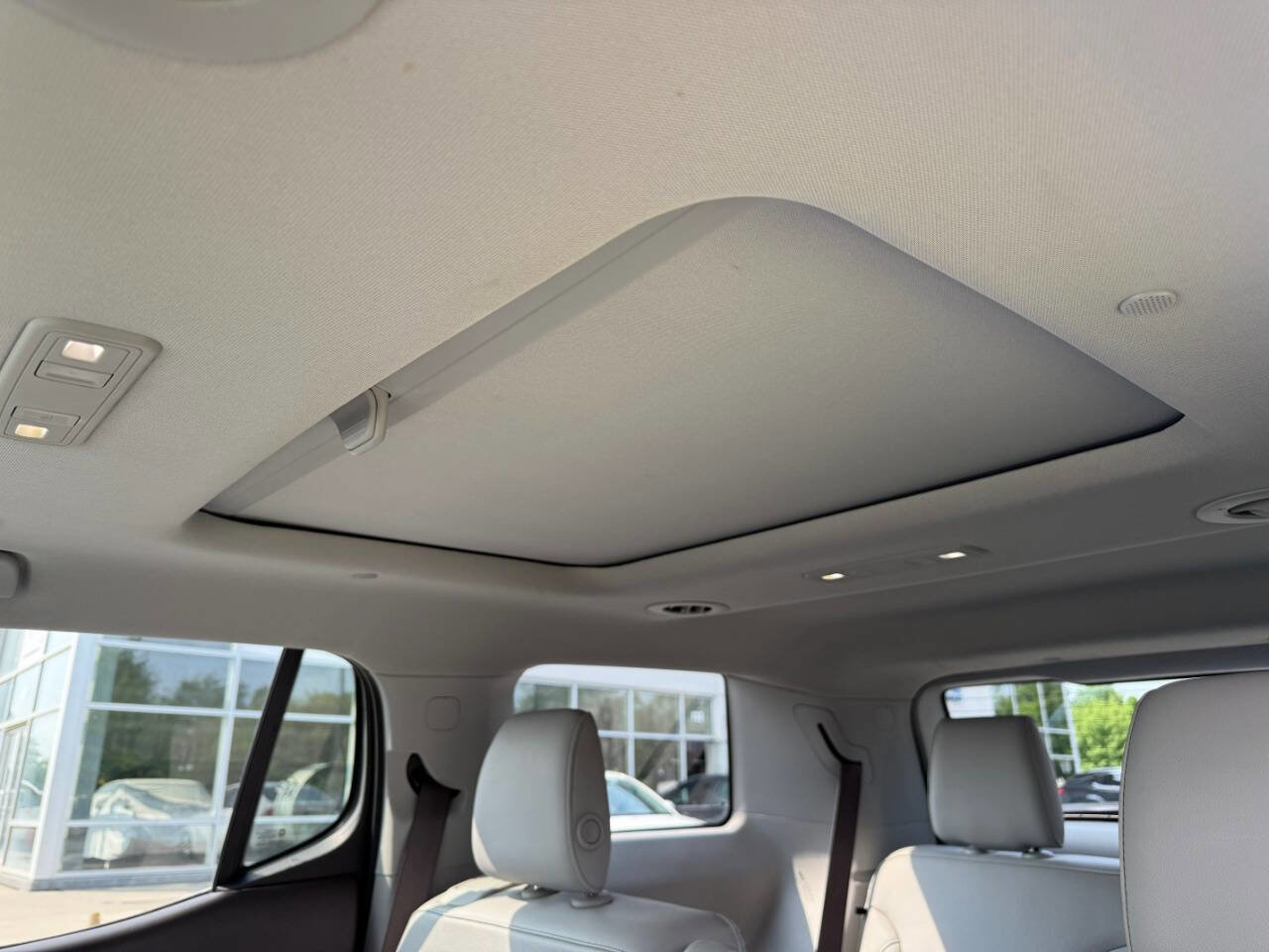 Used 2018 GMC Acadia SLT w/ LPO, Cargo Package image 30