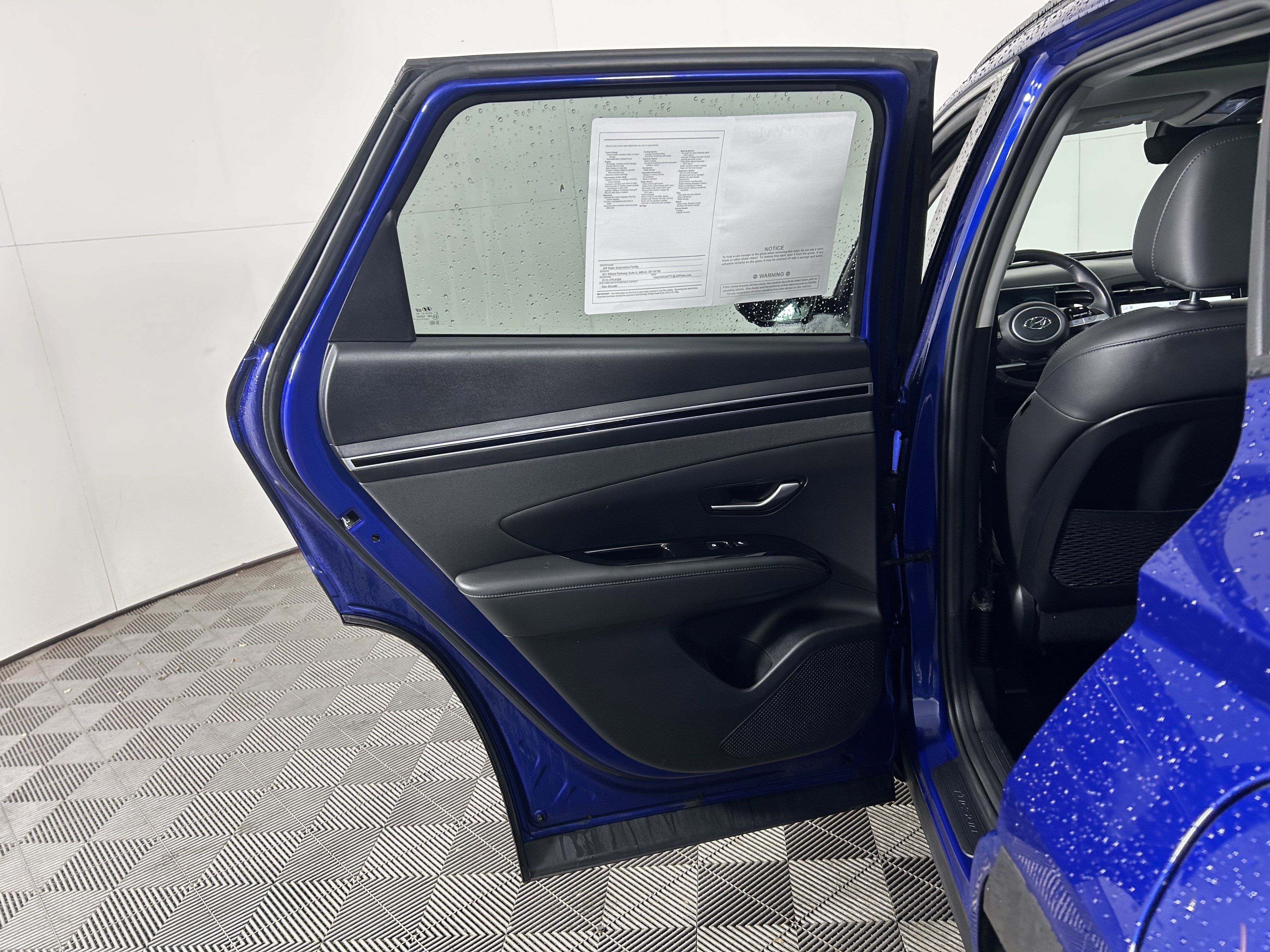 Used 2024 Hyundai Tucson Limited image 35