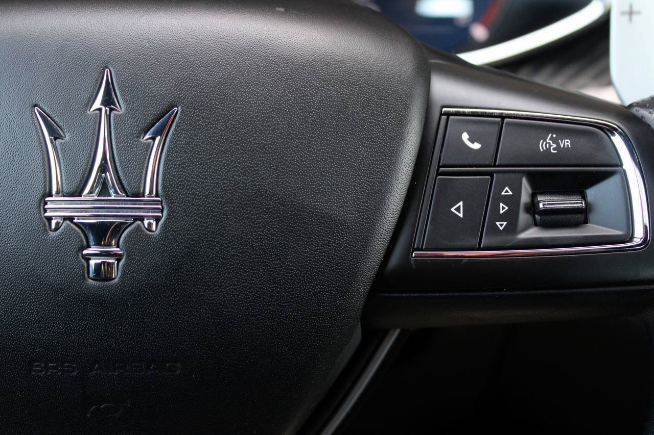 Used 2020 Maserati Quattroporte S GranSport Q4 AWD/4WD image 37