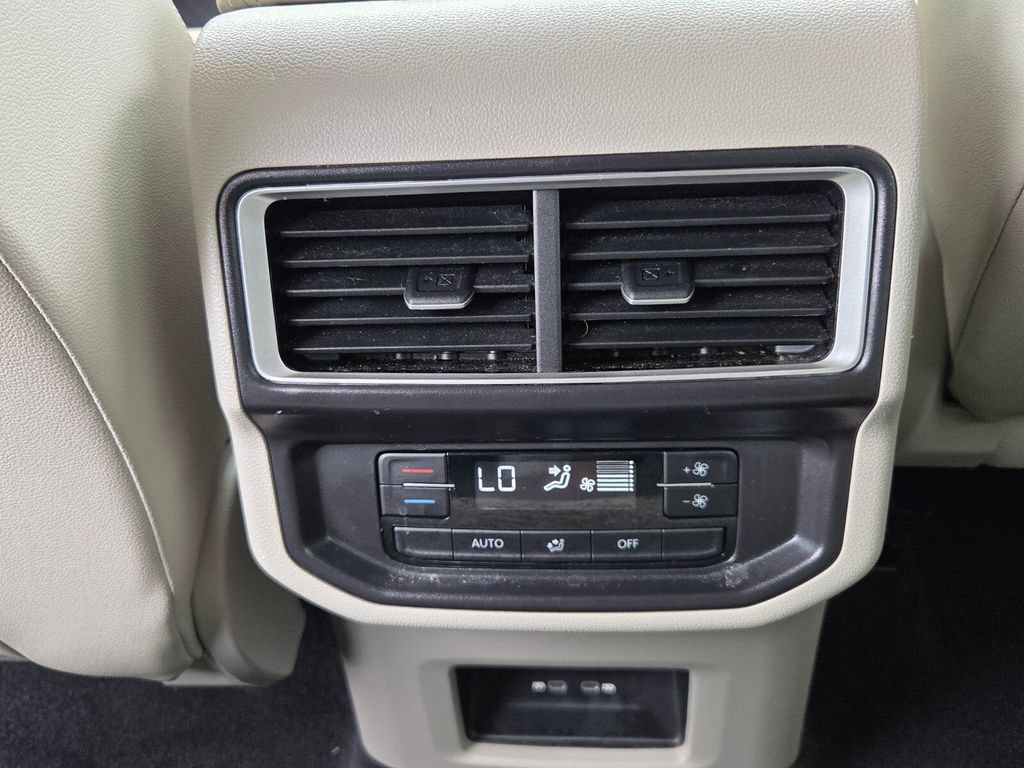 Used 2026 Volkswagen Atlas SE FWD image 10
