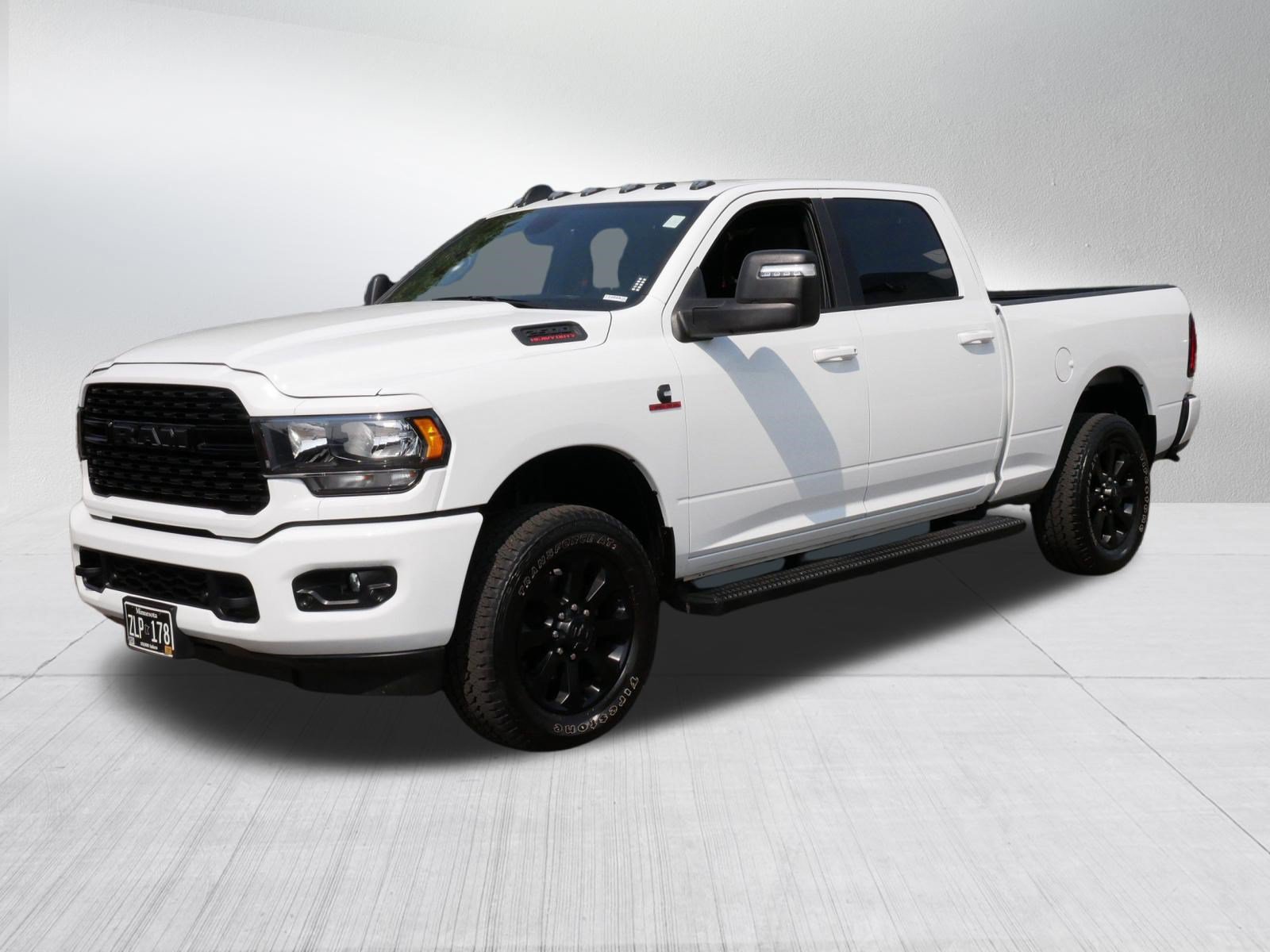Used 2024 RAM 2500 Big Horn w/ Night Edition AWD/4WD image 3