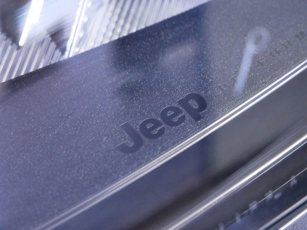 Used 2024 Jeep Compass Latitude image 18