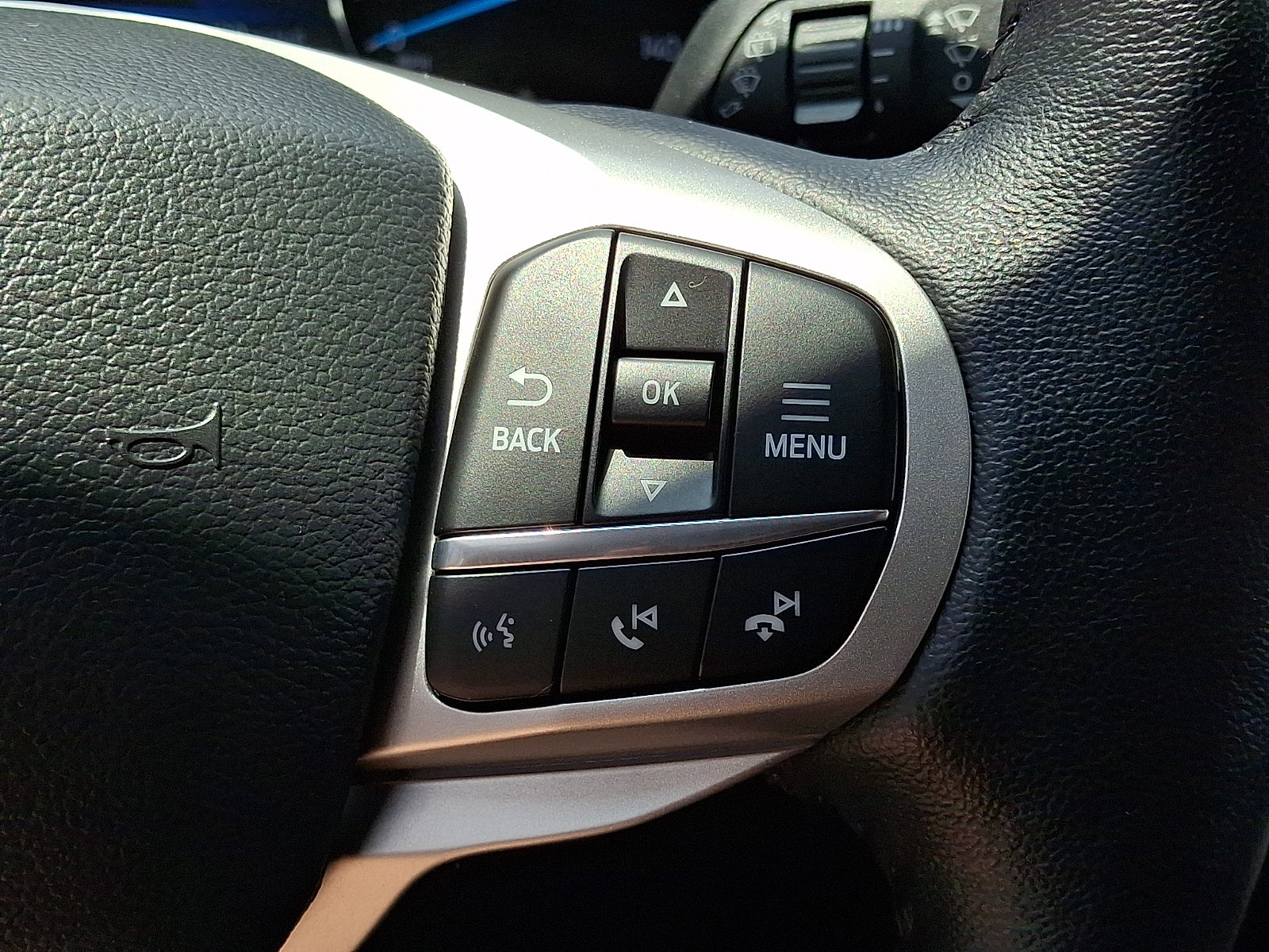 Certified 2023 Ford Explorer XLT w/ Equipment Group 202A AWD/4WD image 26