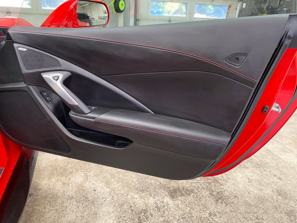 Used 2019 Chevrolet Corvette Z06 RWD image 16