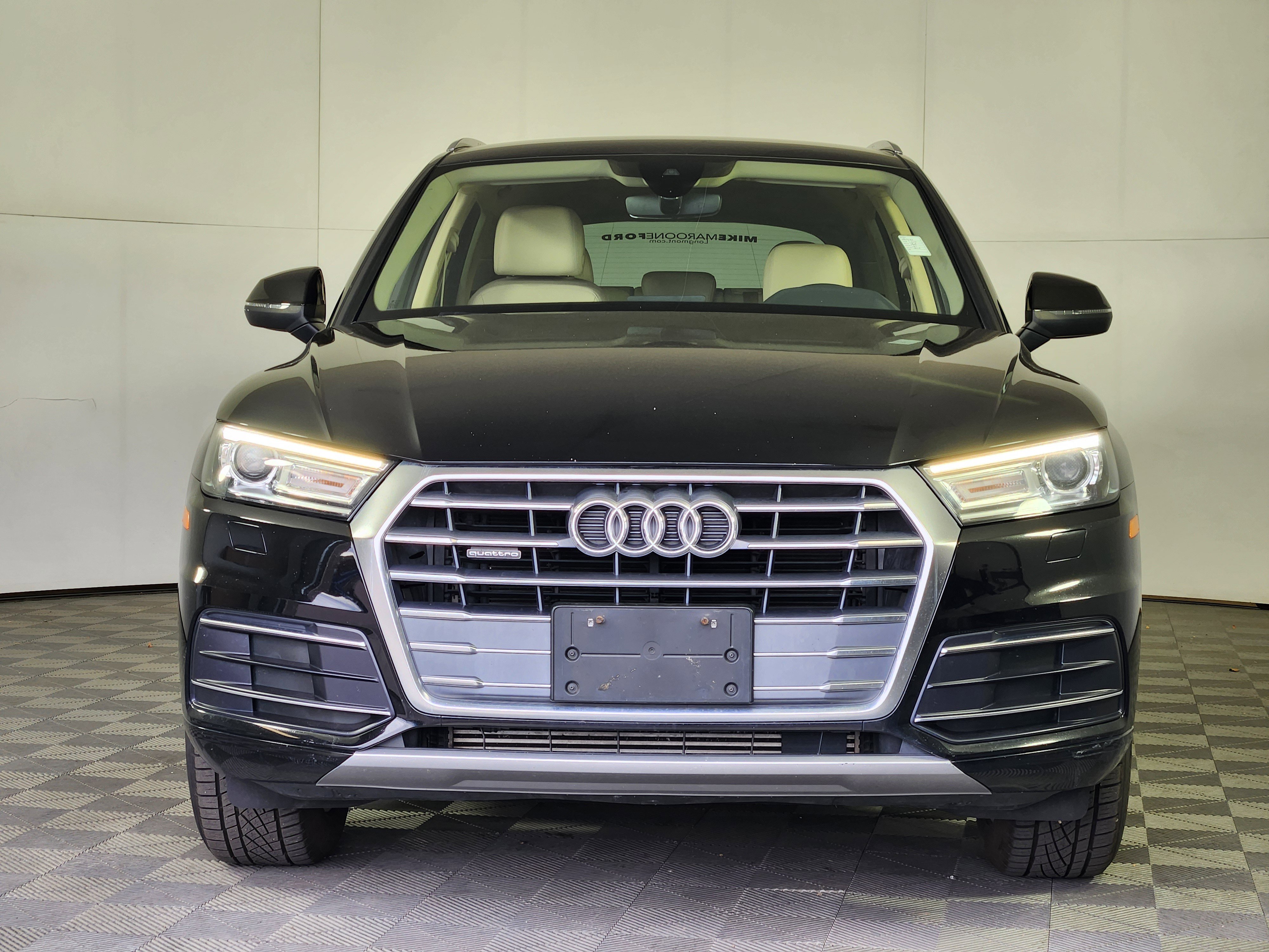 Used 2019 Audi Q5 2.0T Premium w/ Convenience Package AWD/4WD image 2