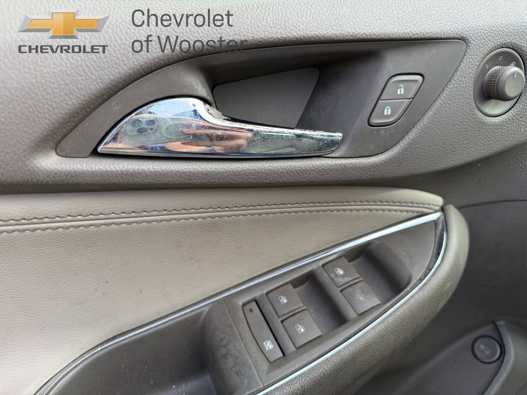 Used 2017 Chevrolet Cruze Premier FWD image 14