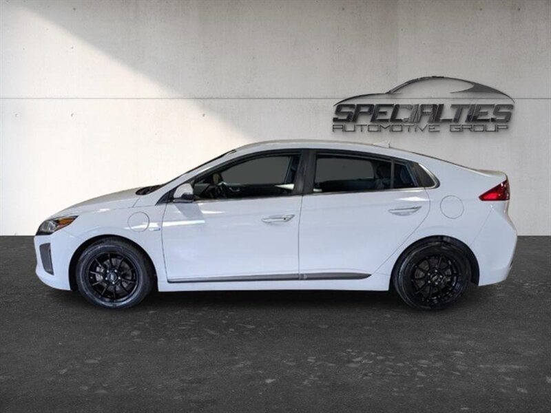 Used 2018 Hyundai Ioniq Limited FWD image 7