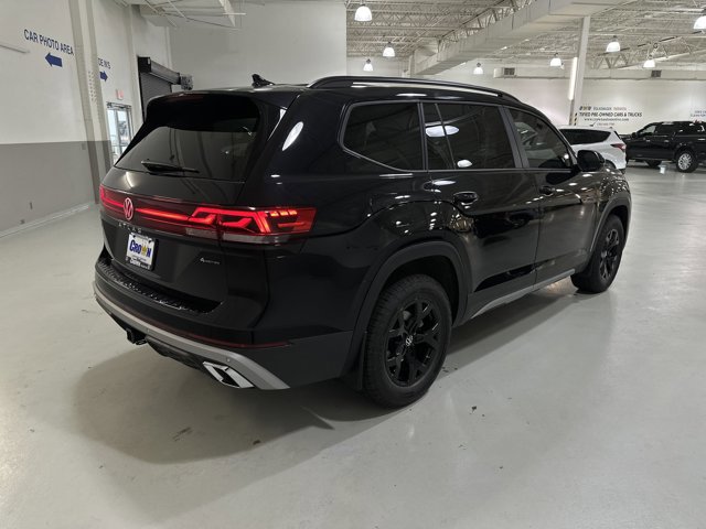 New 2026 Volkswagen Atlas Peak Edition image 9