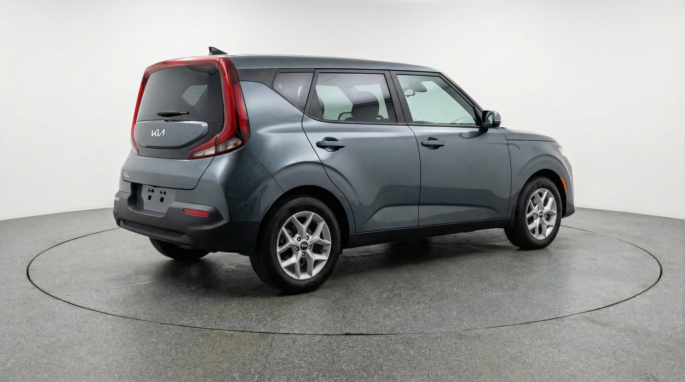 Used 2025 Kia Soul LX w/ LX Technology Package image 9