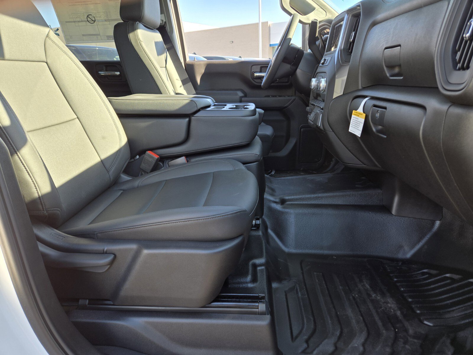 New 2024 GMC Sierra 2500 Pro w/ Convenience Package image 8